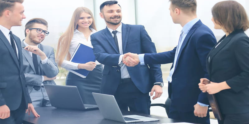 CEO có xuất thân trong gia đình có truyền thống kinh doanh